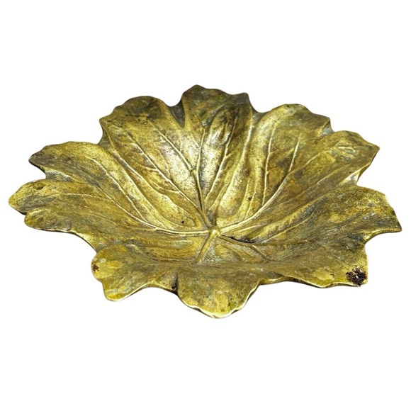 Other - Solid brass Virginia Metalcrafters 1948 May Apple Leaf Vintage Leaf Bowl Dish